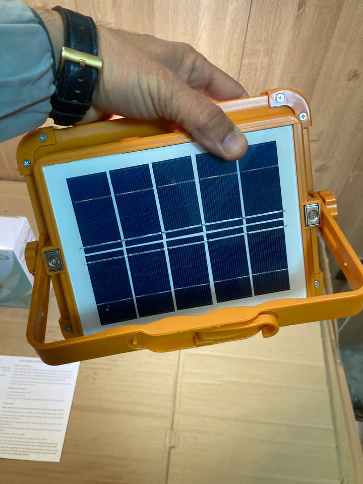 100W Solar Rechargeable LED Light with Power Bank