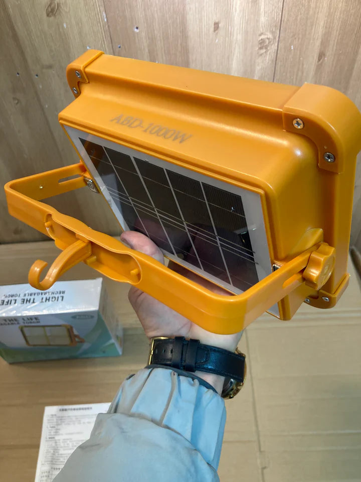 100W Solar Rechargeable LED Light with Power Bank