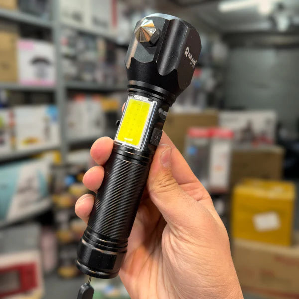 Multi-functional LED USA Flashlight with Glass Breaker
